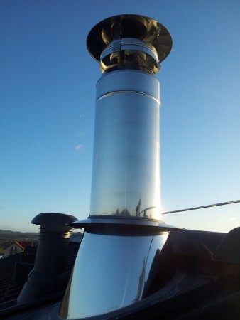 Ukončení nerez třívrstvého komínu Meidingerovou hlavicí